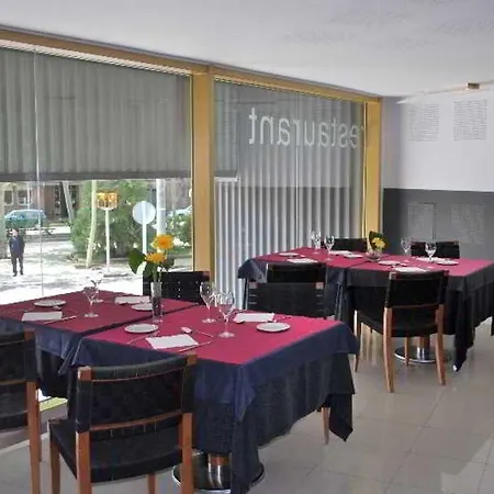 מלון Ciutat 4*
